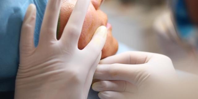 Jak probíhá prime lifting mezonitěmi?